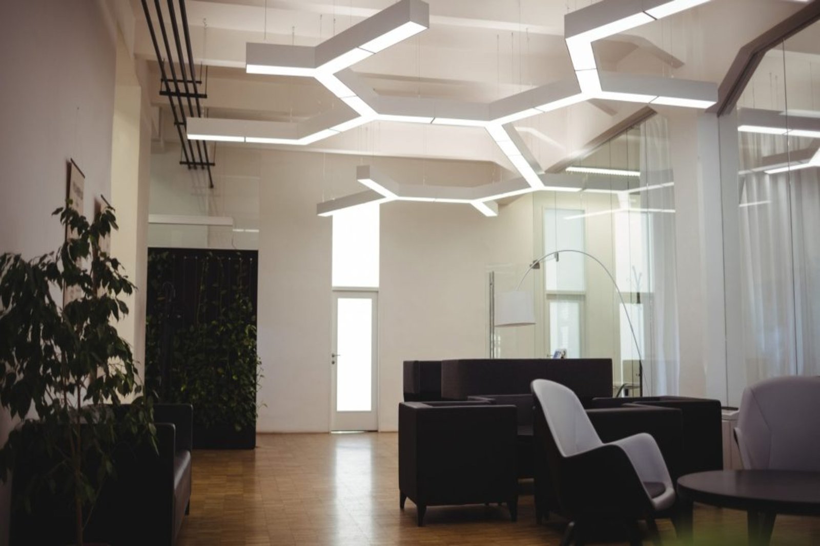 view modern office scaled qpun12jz18pw3s2sz77y9w62q5fc60ndmsw55cngc0 (1) (1)